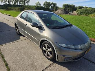 Honda Civic 1.8I 5DR picture 2