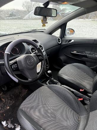 Opel Corsa 1.4 picture 8