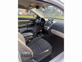 Kia Pro cee d Pro cee'd (EDB3), Hatchback 3-drs, 2008 / 2012 1.6 CVVT 16V picture 7