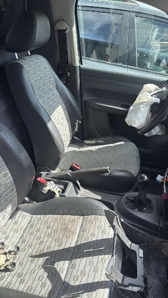 Volkswagen Caddy 1.6TDI met AIRCO picture 8