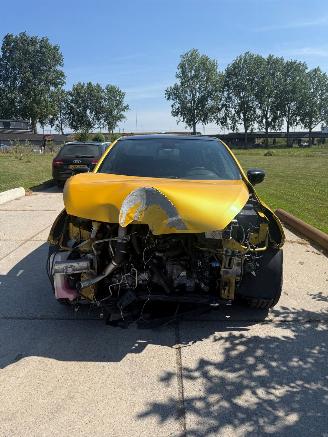 uszkodzony samochody osobowe Renault Clio 1.6 Turbo RS 2013/1