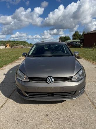 skadebil auto Volkswagen Golf 1.6 TDI 2015/3