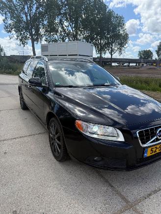 Volvo V-70 1.6 T4 picture 2