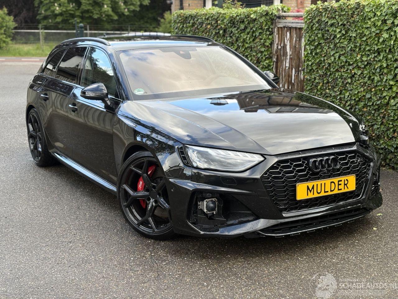Audi Rs4 RS BITURBO QUATTRO  SPORT 450PK 2024