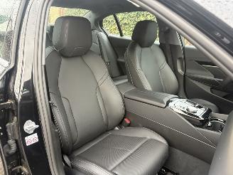 BMW 5-serie 520I EXE 205 PK  SEDAN picture 13