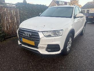 skadebil auto Audi Q3 1.4 TFSI 150 PK AUTOMAAT PANORAMA 2016/6