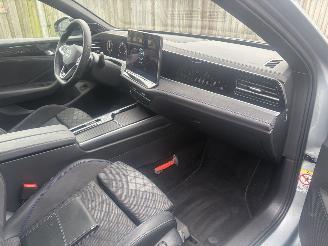 Volkswagen Passat 1.5 eTSI R-Line Edi PANORMA VOLL picture 16