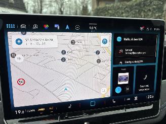 Volkswagen Passat 1.5 eTSI R-Line Edi PANORMA VOLL picture 21