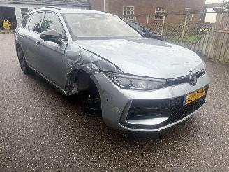 Volkswagen Passat 1.5 eTSI R-Line Edi PANORMA VOLL picture 6