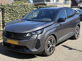 Schadeauto Peugeot 3008 1.2 GT AUTOMAAT 131 PK 2023/10