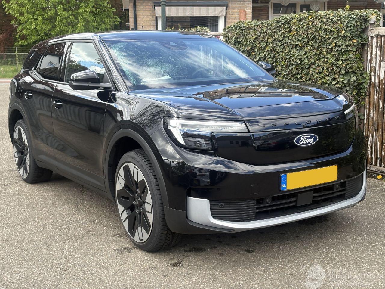 Ford Explorer Premium Extended Range RWD 77 kWh