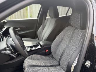 Peugeot 2008 1.2 PEUGETECH 130 ALLURE AUTOMAAT 131PK picture 11