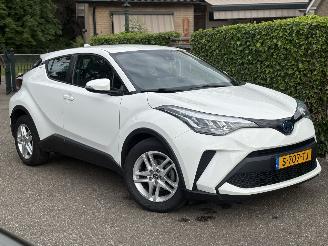 Damaged car Toyota CH-R 1.8 Hybrid Active AUTOMAAT 148PK 2023/4
