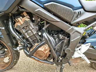 Honda CB 650 R Neo Sp Café picture 13