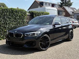 Schadeauto BMW 1-serie M1 M140i XDRIVE HIGH EXECUTIVE 340PK AUTOMAAT COLD AIR INTAKE 2016/10