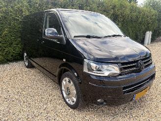Schadeauto Volkswagen Multivan 2.0 TSI 4Motion EXE AUTOMAAT 204PK benzine 2012/2