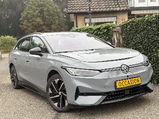 Damaged car Volkswagen ID.7 PRO TOURER 77 KWH 290 PK 12-2024 2024/12