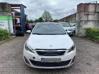 krockskadad bil auto Peugeot 308 VF3LCBHZWFS191263 2015/7