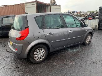 Renault Scenic 1.6 16V MPV  Benzine 1.598cc 82kW (111pk) FWD 2005-10/2008-11 picture 6