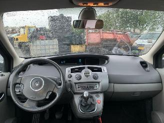 Renault Scenic 1.6 16V MPV  Benzine 1.598cc 82kW (111pk) FWD 2005-10/2008-11 picture 16