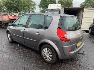 Renault Scenic 1.6 16V MPV  Benzine 1.598cc 82kW (111pk) FWD 2005-10/2008-11 picture 8
