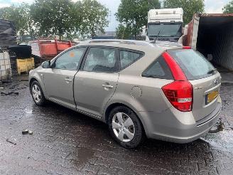 Kia Cee d  picture 8