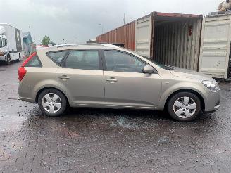 Kia Cee d  picture 6