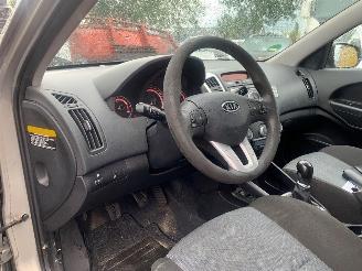 Kia Cee d  picture 18