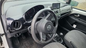 Volkswagen Up! 1.0 12V 60 Hatchback  Benzine 999cc 44kW (60pk) FWD picture 18