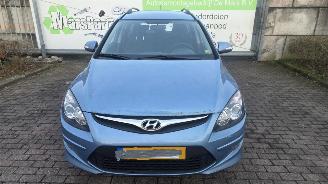 Voiture accidenté Hyundai I-30 1.4 CVVT 16V Combi/o  Benzine 1.396cc 80kW (109pk) 2012/1