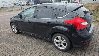 Ford Focus 1.6 Ti-VCT 16V 105 Hatchback  Benzine 1.596cc 77kW (105pk) FWD 2010-07/2018-05  IQDB picture 10