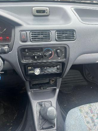 Toyota Starlet 1.3,XLi,GLi 16V Hatchback  Benzine 1.332cc 55kW (75pk) picture 13