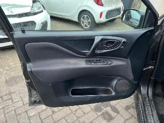 Mitsubishi Space-star 1.8 MPi 16V MPV  Benzine 1.834cc 82kW (111pk) FWD 2002-10/2004-12 (DG5A) 4G93 picture 17