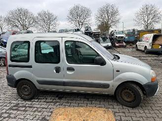 Renault Kangoo 1.6 16V MPV  Benzine 1.598cc 70kW (95pk) FWD 2001-06/2008-01 (KC0L; KC0P; KC0S; KC1N) K4M752 picture 4