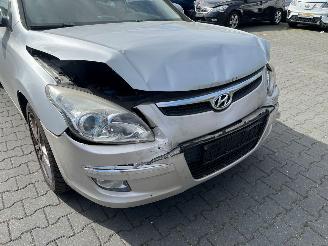 Hyundai I-30 KMHDC81DP9U023428 picture 6