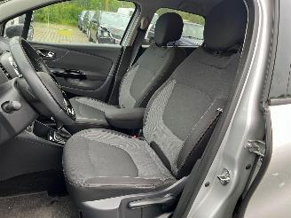 Renault Captur 1.2 TCE 16V EDC SUV  Benzine 1.197cc 88kW (120pk) FWD 2013-06 (2R40; 2RC0) H5F403; H5FD4 picture 18