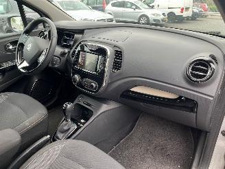 Renault Captur 1.2 TCE 16V EDC SUV  Benzine 1.197cc 88kW (120pk) FWD 2013-06 (2R40; 2RC0) H5F403; H5FD4 picture 15