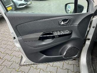 Renault Captur 1.2 TCE 16V EDC SUV  Benzine 1.197cc 88kW (120pk) FWD 2013-06 (2R40; 2RC0) H5F403; H5FD4 picture 17