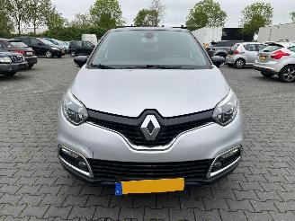 Coche accidentado Renault Captur 1.2 TCE 16V EDC SUV  Benzine 1.197cc 88kW (120pk) FWD 2013-06 (2R40; 2RC0) H5F403; H5FD4 2013/10