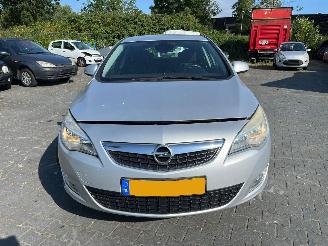 uszkodzony samochody osobowe Opel Astra 1.6 16V Ecotec Hatchback 4Dr Benzine 1.598cc 85kW (116pk) 2010/5