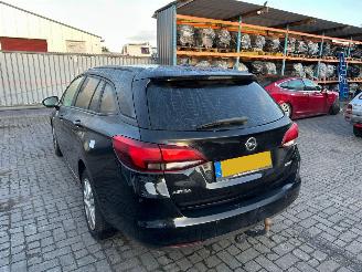 Opel Astra SPORTS TOURER picture 12