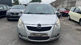 Vaurioauto  passenger cars Opel Agila 1.2 16v 2009/10