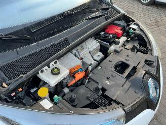 Renault Zoé 46kW Hatchback 4Dr Elektrisch  46kW (63pk) FWD 2012-06 (AGVYA; AGVYC) 5AM450; 5AMB4; 5AQ601 picture 24