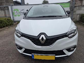 skadebil auto Renault Scenic 1.3 TCE 140 16V MPV  Benzine 1 332cc 103kW (140pk) 2019/6