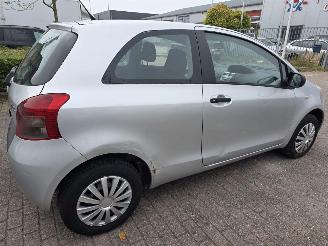 Toyota Yaris 1.0 12V VVT-i Hatchback  Benzine 998cc 51kW (69pk) picture 5