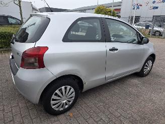 Toyota Yaris 1.0 12V VVT-i Hatchback  Benzine 998cc 51kW (69pk) picture 4