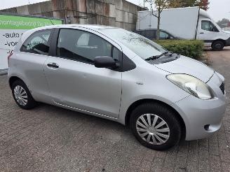 Toyota Yaris 1.0 12V VVT-i Hatchback  Benzine 998cc 51kW (69pk) picture 7