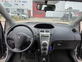 Toyota Yaris 1.0 12V VVT-i Hatchback  Benzine 998cc 51kW (69pk) picture 14