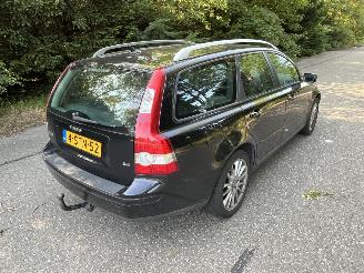 Volvo V-50 2.4i picture 4