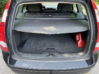 Volvo V-50 2.4i picture 9